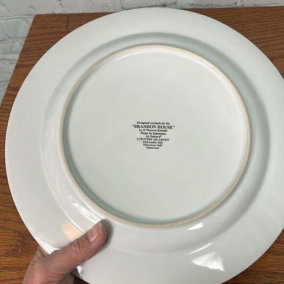 2 Country Quartet Chicken Rooster 12” Dinner Plates Warren Kimble Sakura Brandon - Picture 7 of 8